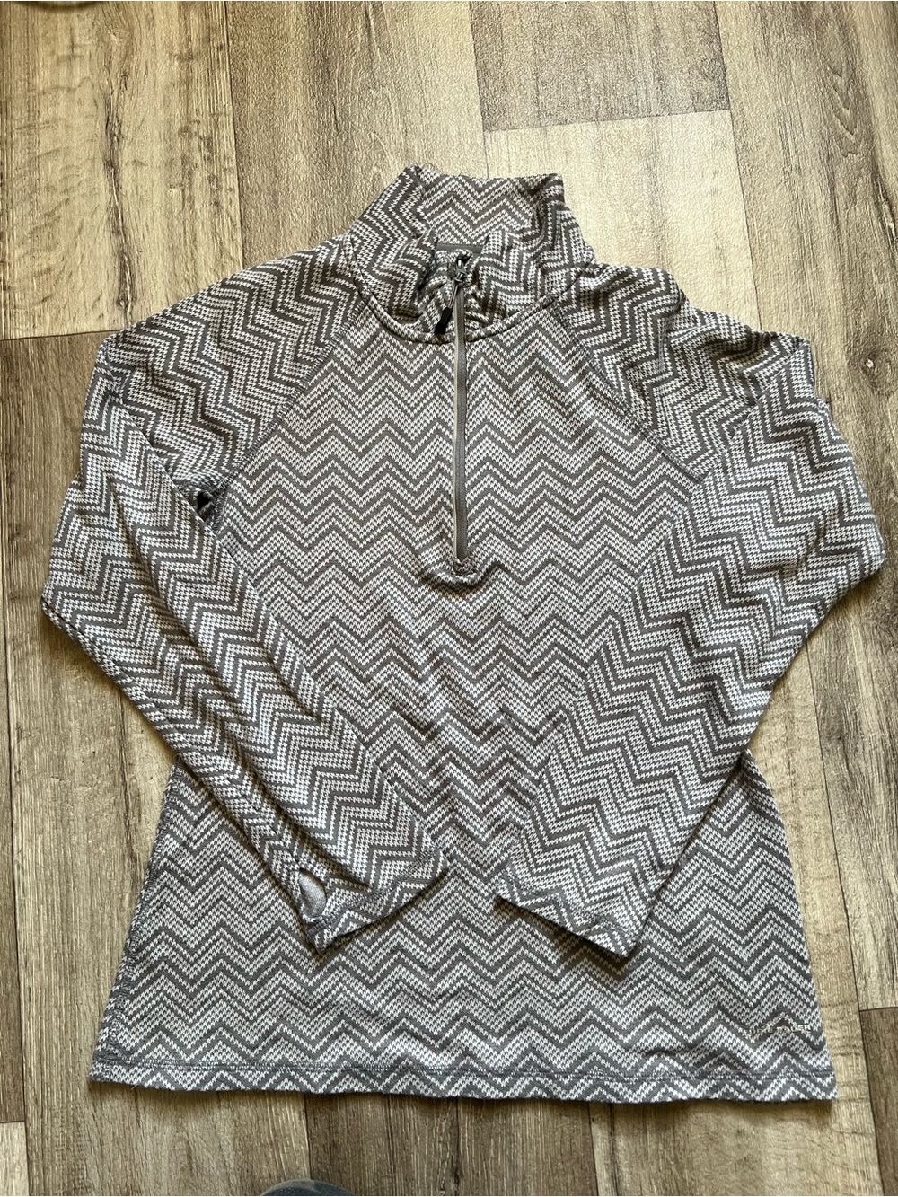 Eddie Bauer Womens Chevron 1/4 Zip Pullover Jacket Grey White Thumbholes L